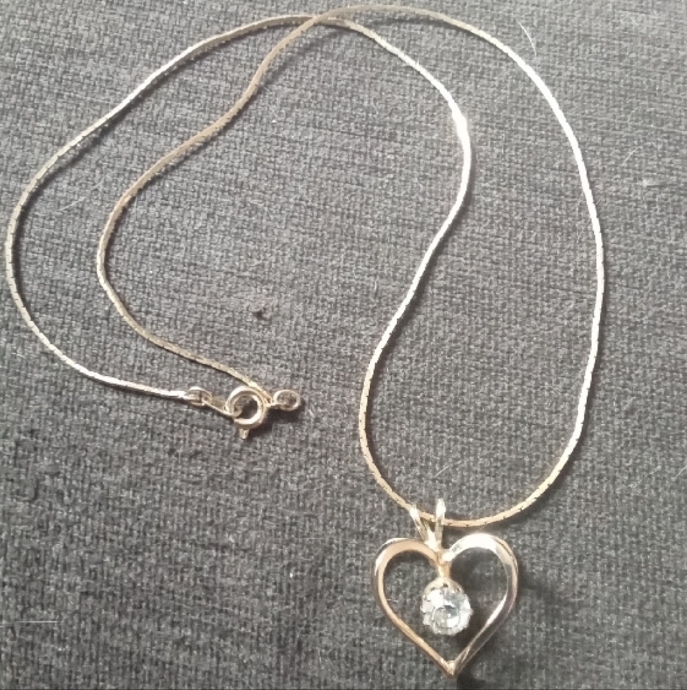 Elegant Gold Heart Diamond Pendant Necklace